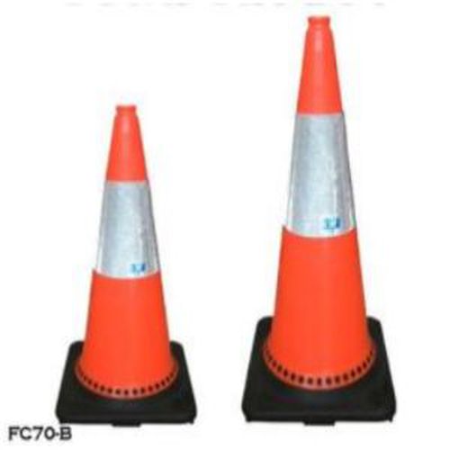 RUBBER CONE BLACK BASED TAIWAN (RCB-75CM TOP)