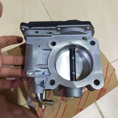Throttle Body Mobil Toyota Kijang Innova