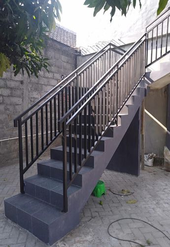 Tangga Railing