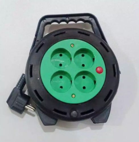 kabel roll colokan