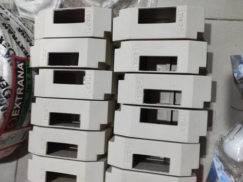 Box MCB