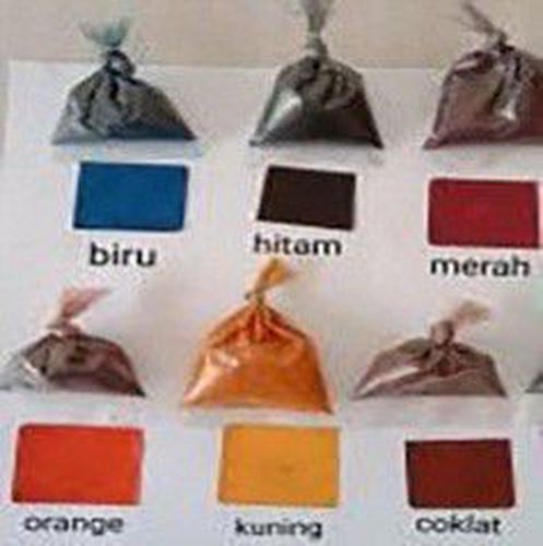 Warna Merah