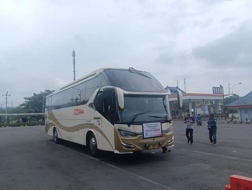 Sewa Bus Besar 45 seater ke Jawa Timur