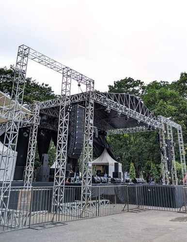 sewa pqnggung, rigging dan kebutuhan event konser
