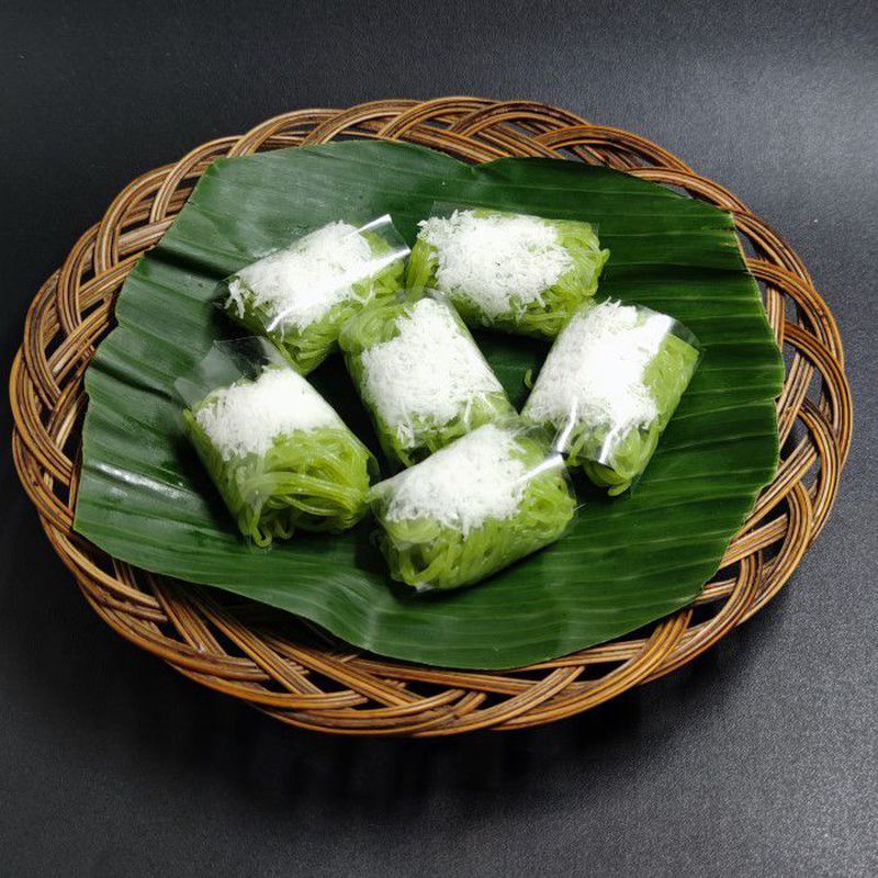 Putu Mayang Kelapa