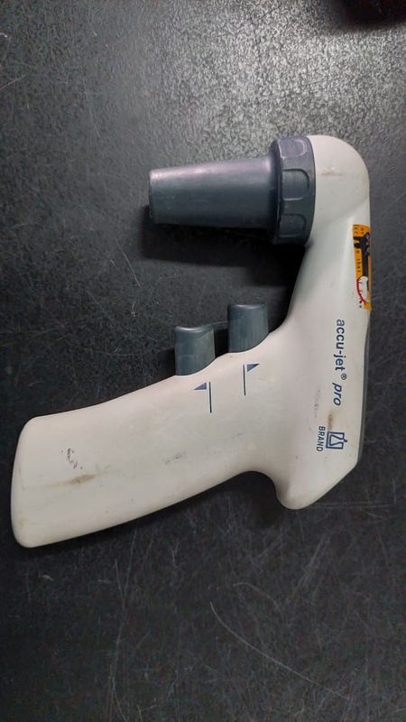 Accu Jet Pippet Controller