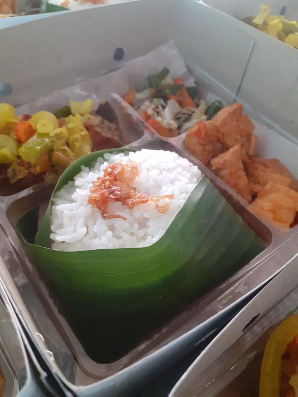 Nasi Rames Ikan Laut 