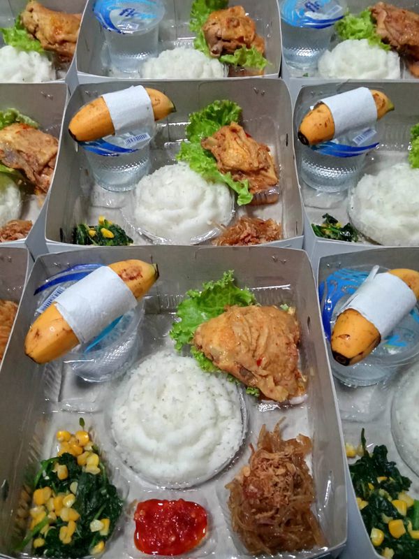 PAKET NASI BOX A