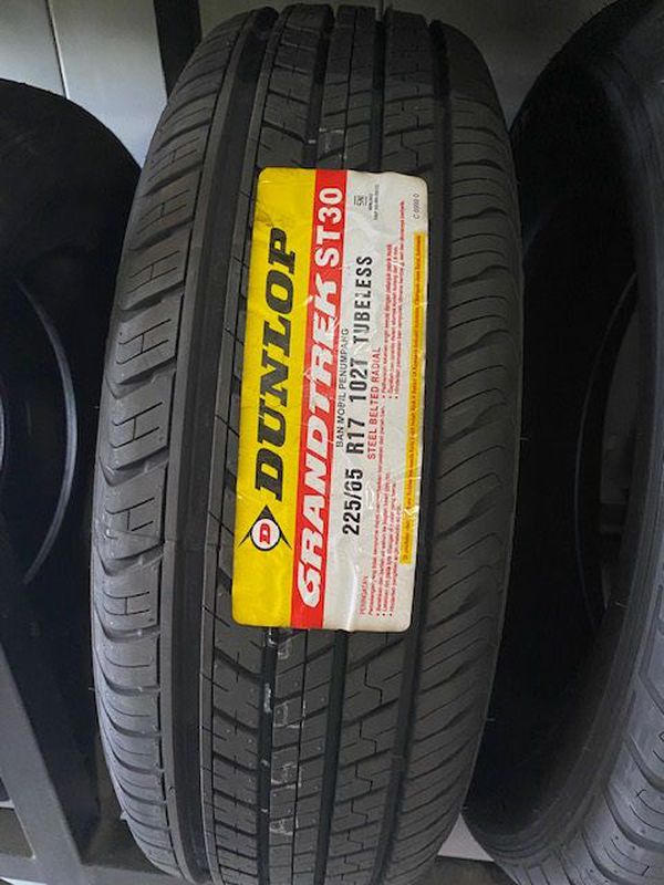 dunlop grandtrek ST30 225/65 R17