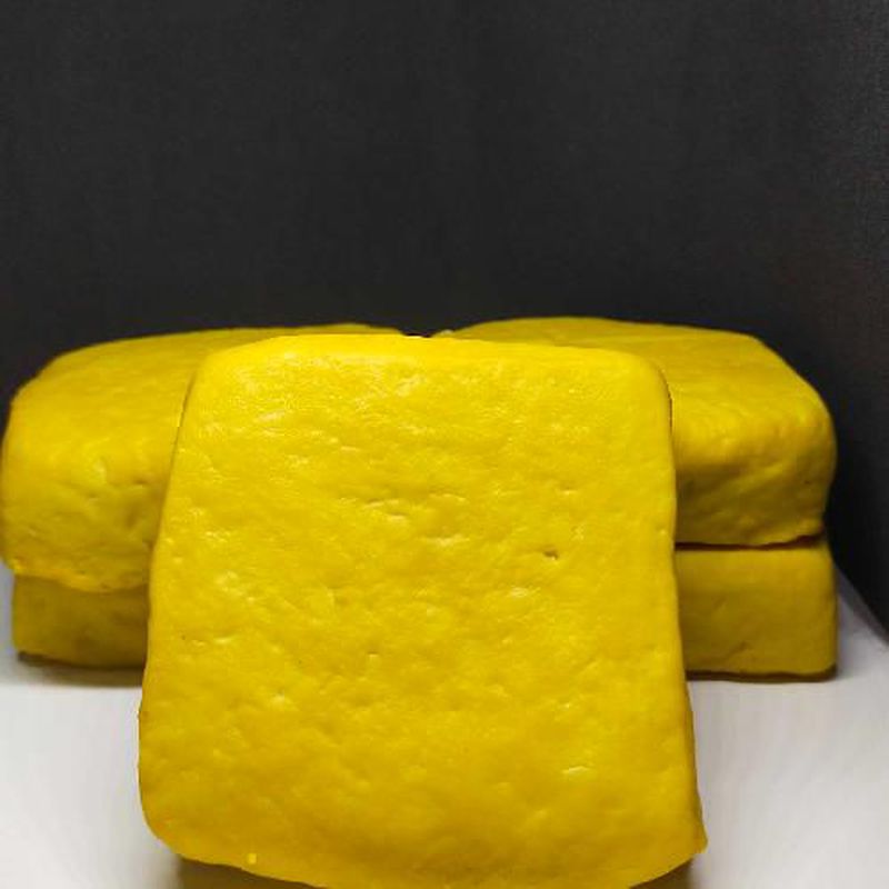 TAHU KUNING BESAR