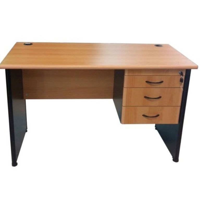 Meja Kantor (Meja Staff)