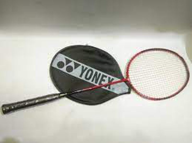 Raket Badminton