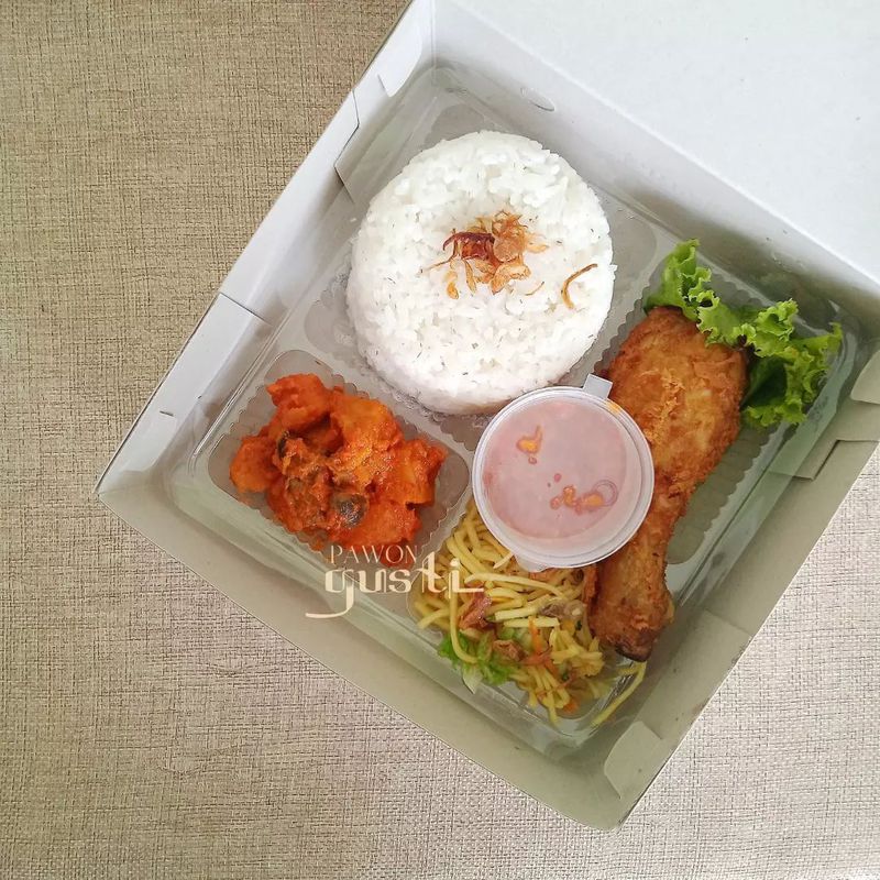 Nasi Kotak Ayam Goreng