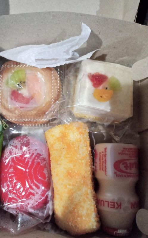 Snack Box Rp. 17.500 / B