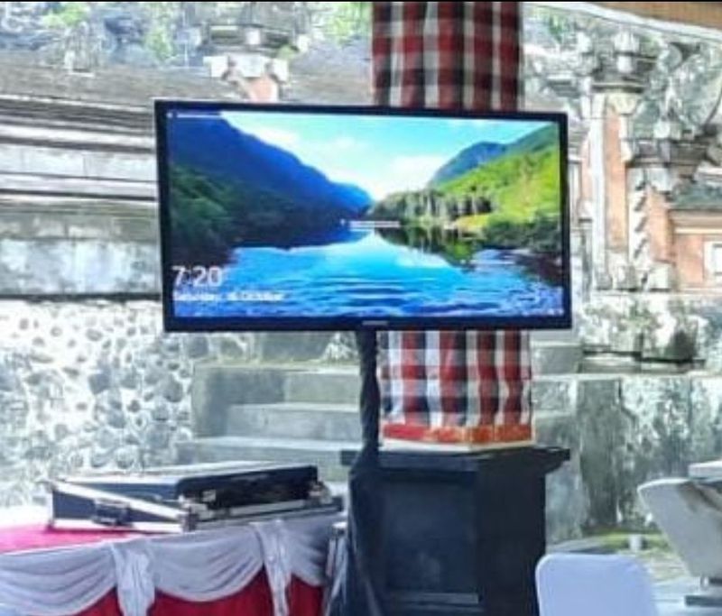 TV LED 50"