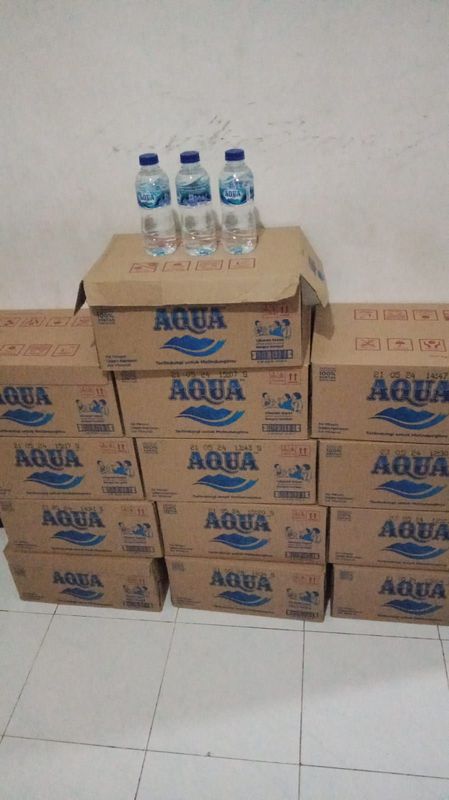 Aqua Botol 330 Ml Per Karton 2515