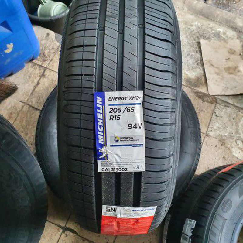 Avanza Berbalut Ban 205/65 R15: Upgrade Performa dan Kenyamanan? Sebuah Kajian Mendalam