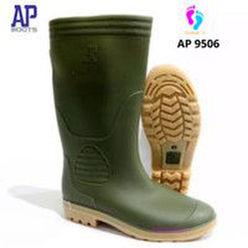 SEPATU BOOT