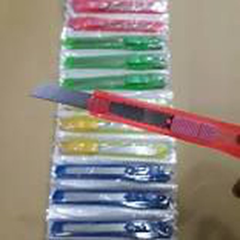 Pisau Cutter