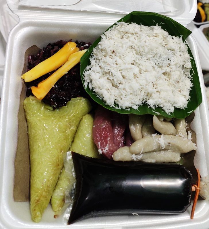 Snack Box Lopes, cenil dan ketan hitam KINTANA CATERING