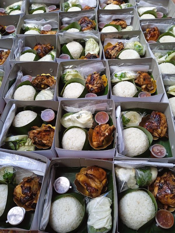 Nasi Box Ayam Bakar Komplit