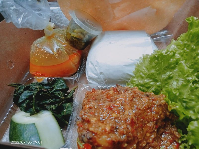 Paket Rendang Ayam