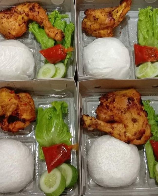 Paket nasi box ayam goreng / bakar - Ayam Goreng