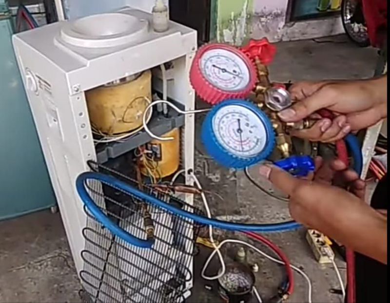 isi gas freon dispenser