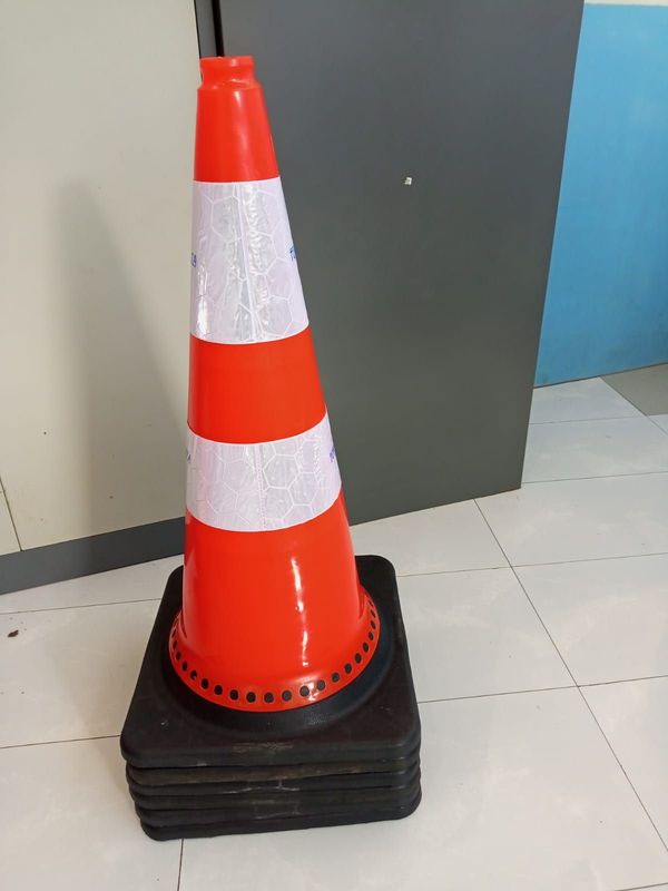 trafic cone karet