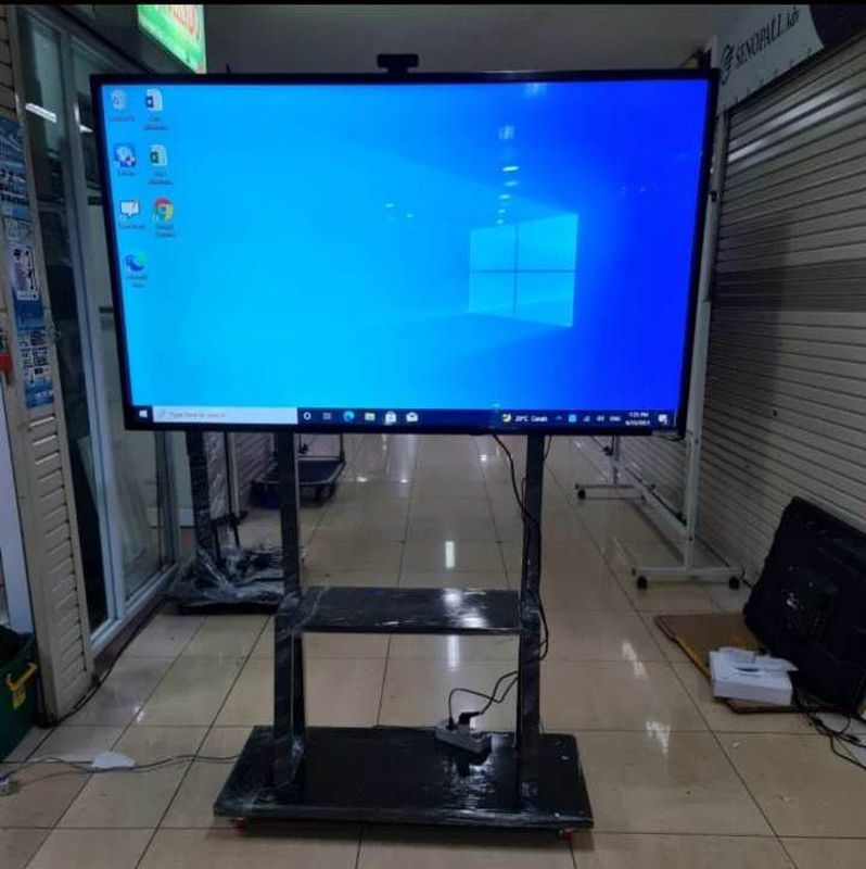 INTERACTIVE SMARTBOARD