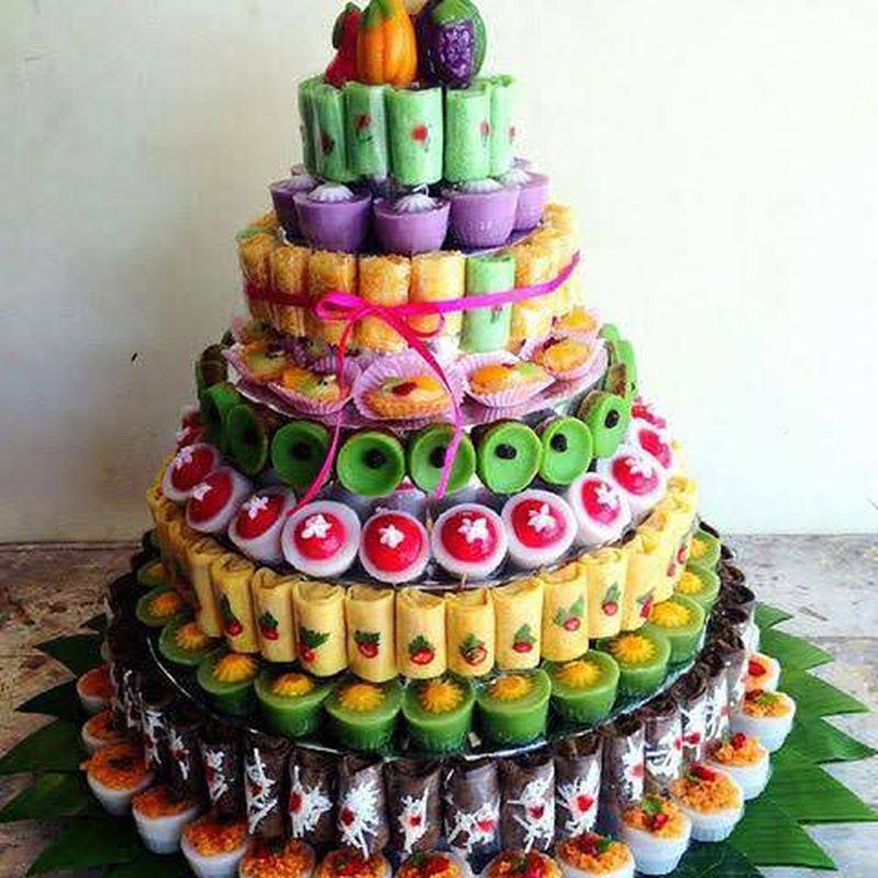 Tower Cake And Jajanan Pasar 200 Biji Input Jumlah Minimal 50 Pax