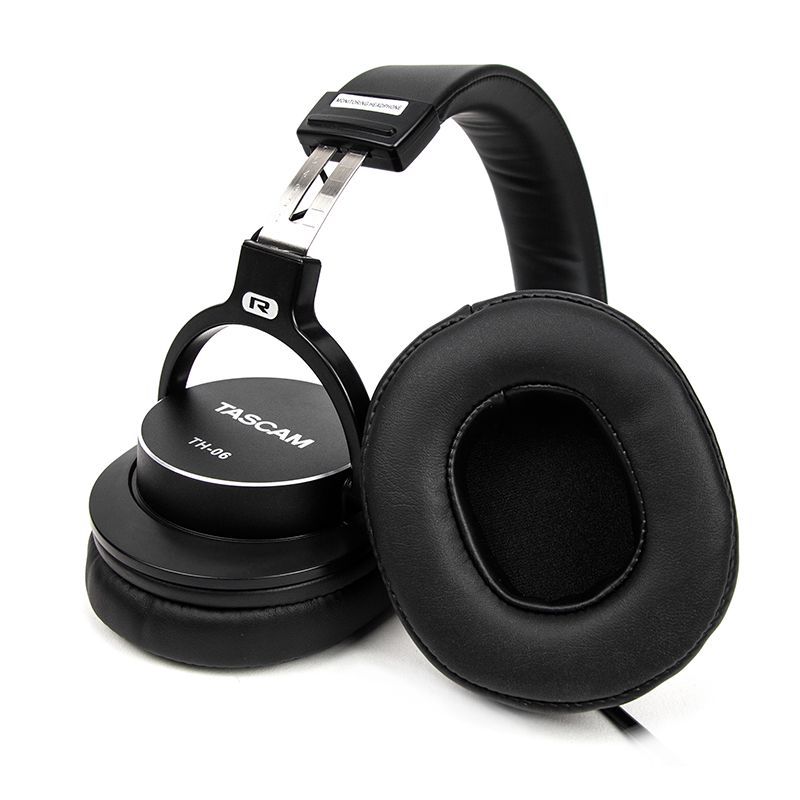 Tascam TH02 TH-02 TH 02 headphone monitor flat Recording podcast