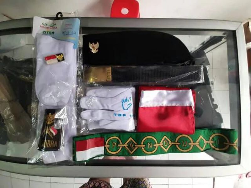 Atribut paskibra PDU