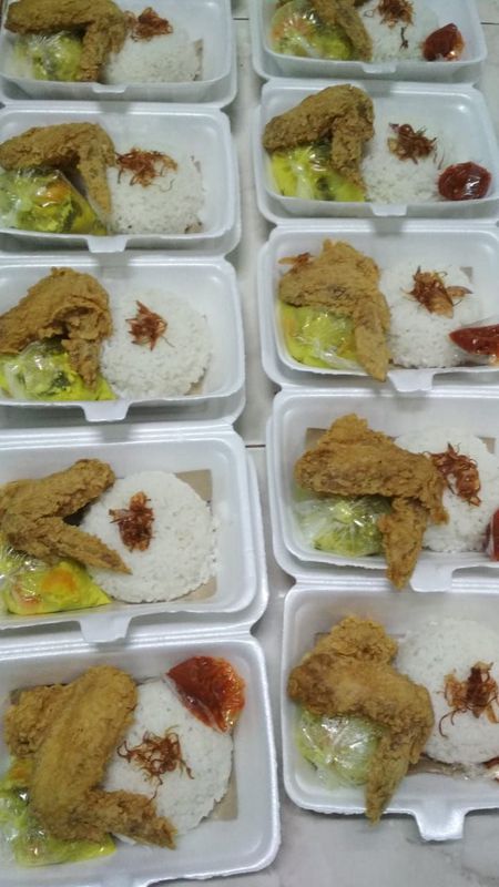 NASI BOX AYAM KENTUCKY