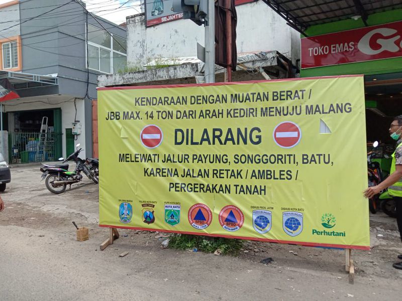 Cetak Banner Dan Rangkanya