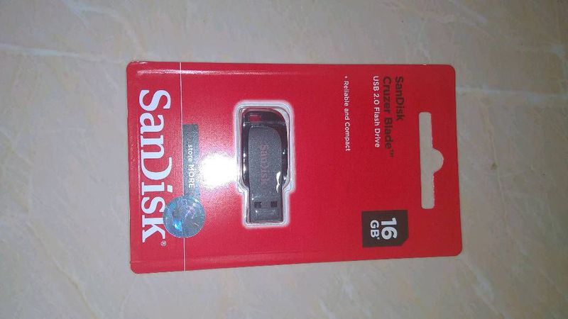 Flashdisk 16 GB SanDisk