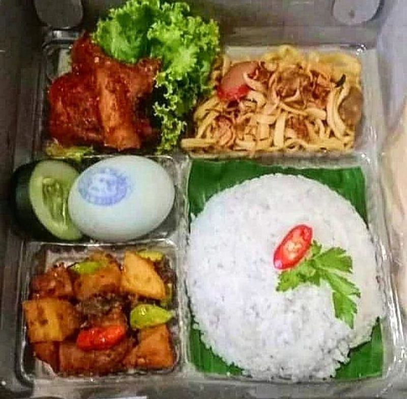 PAKET NASI KOTAK CAMPUR