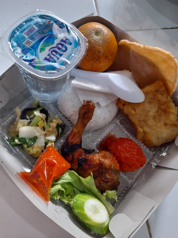 Nasi Box Ayam Bakar