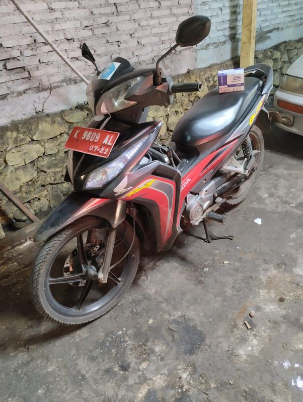 jasa cek pengisian dan ganti aki honda blade
