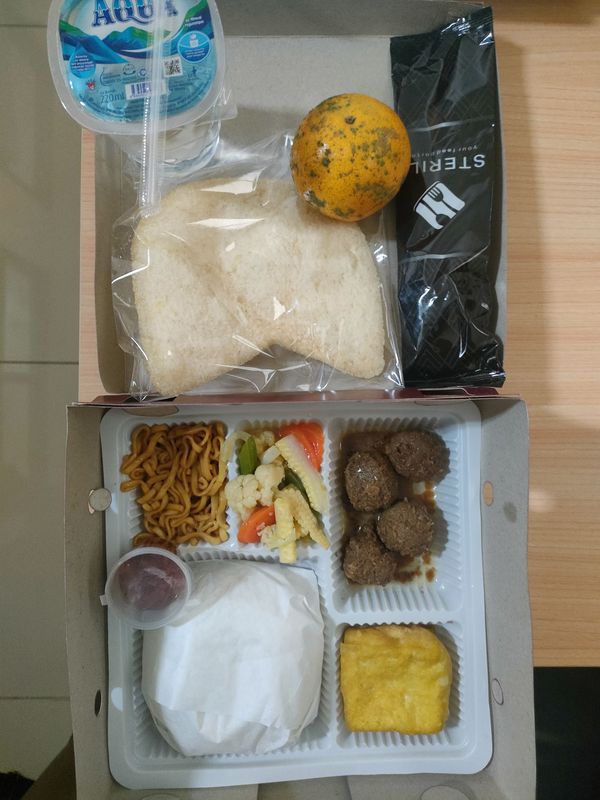 Paket Nasi Box 5 : Perkedel Daging