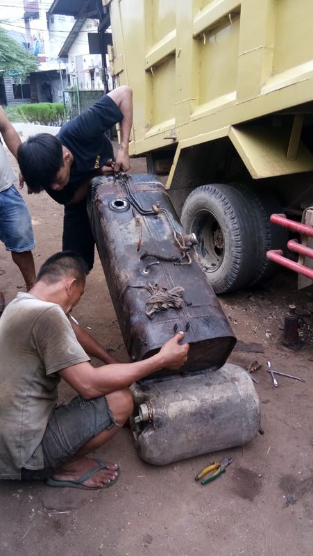 Jasa las tangki solar