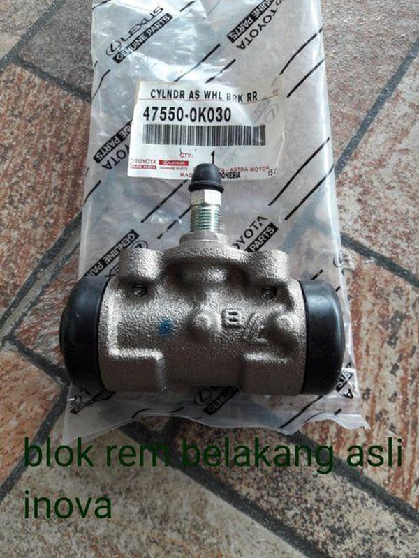 Wheel Cylinder Belakang Mobil Innova