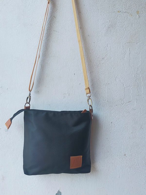 Pouch bag (custom model) - hitam coklat