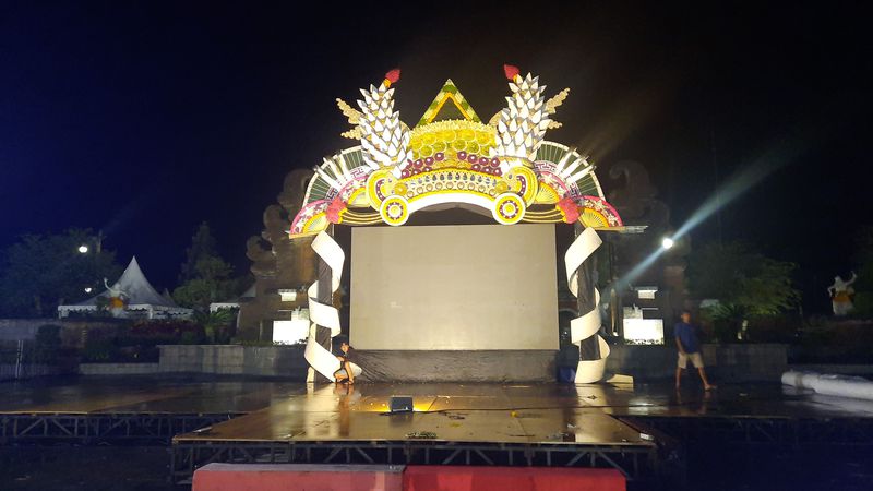 dekorasi anyaman panggung