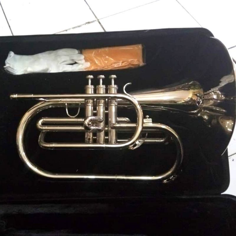 alat musik Mellophone