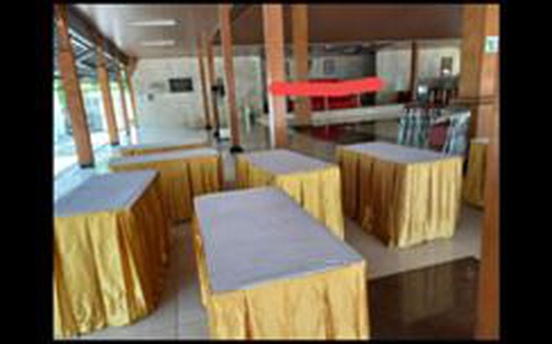 Meja (Taplak Rempel)