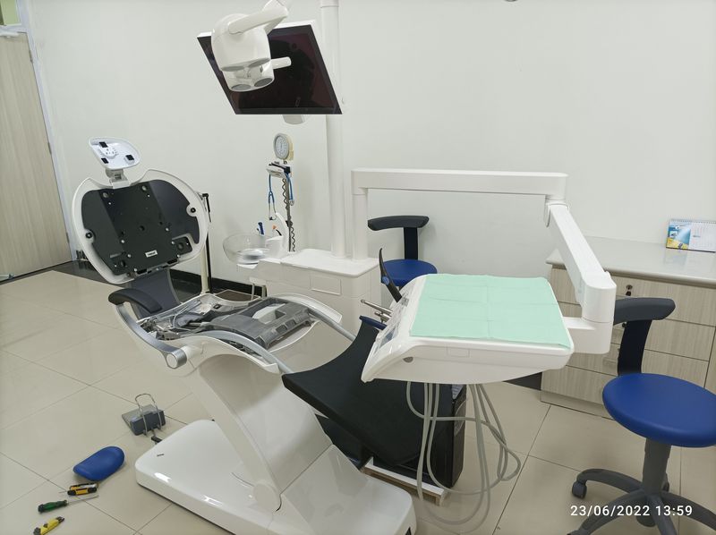 Perbaikan service rutin dan sparepart dental unit