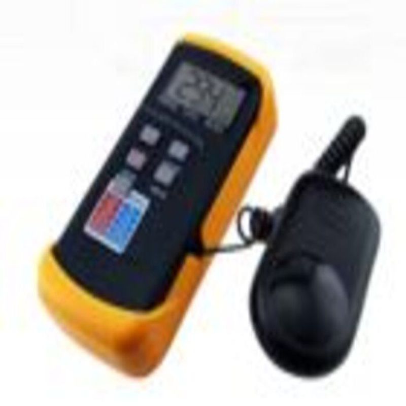 Alat Pemantau Cuaca dan Iklim (Weather Station Digital)
