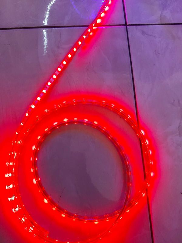 Lampu Hias Merah