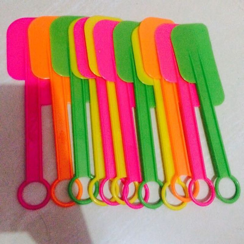 Spatula Kue Plastic
